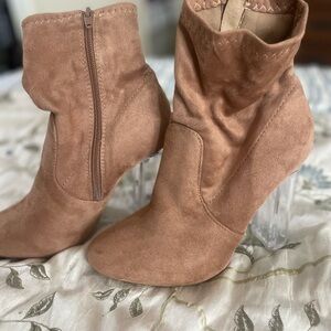 Stylish Tan Suede Boots